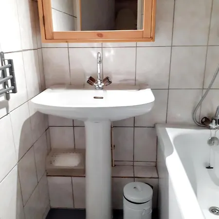 Appartement Avec Vue Sur La Montagne A 20 M² Balcon