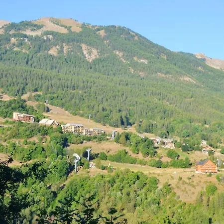Confortable A 20 M² Avec Vue Montagne Lägenhet