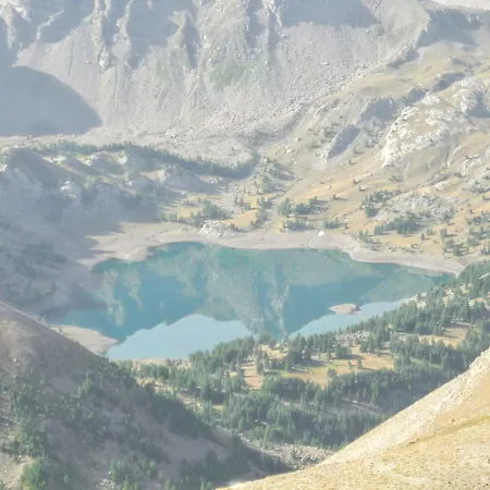 아파트 Confortable A 20 M² Avec Vue Montagne 라포