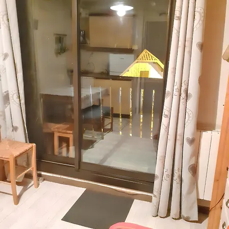 Confortable A 20 M² Avec Vue Montagne Lägenhet *