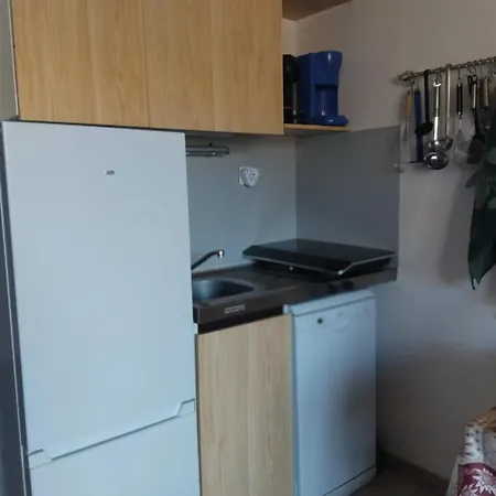 Confortable A 20 M² Avec Vue Montagne ألو