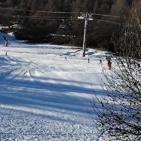 شقة Confortable A 20 M² Avec Vue Montagne ألو