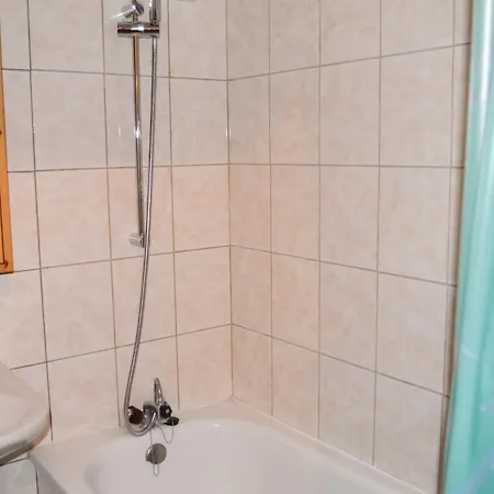 Confortable A 20 M² Avec Vue Montagne شقة