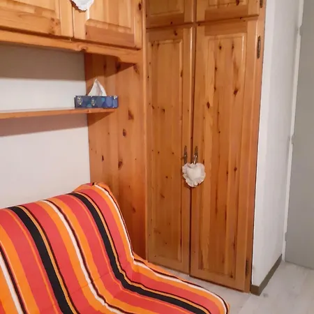 Confortable A 20 M² Avec Vue Montagne ألو