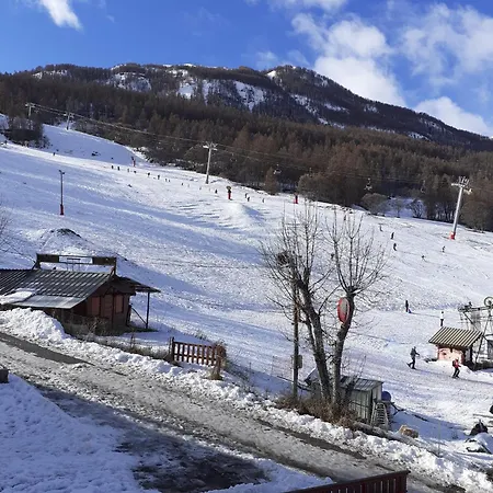 Confortable A 20 M² Avec Vue Montagne شقة *