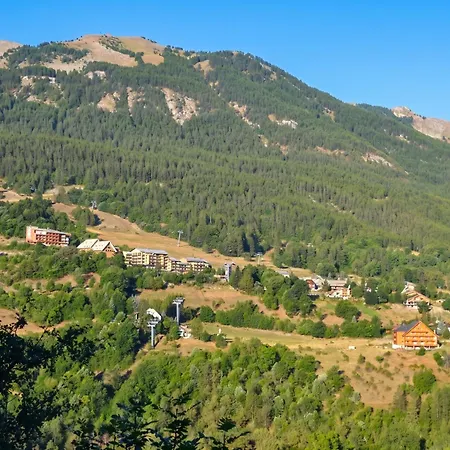 Confortable A 20 M² Avec Vue Montagne شقة