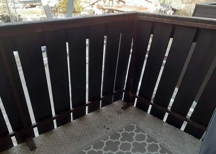 Confortable A 20 M² Avec Vue Montagne 라포